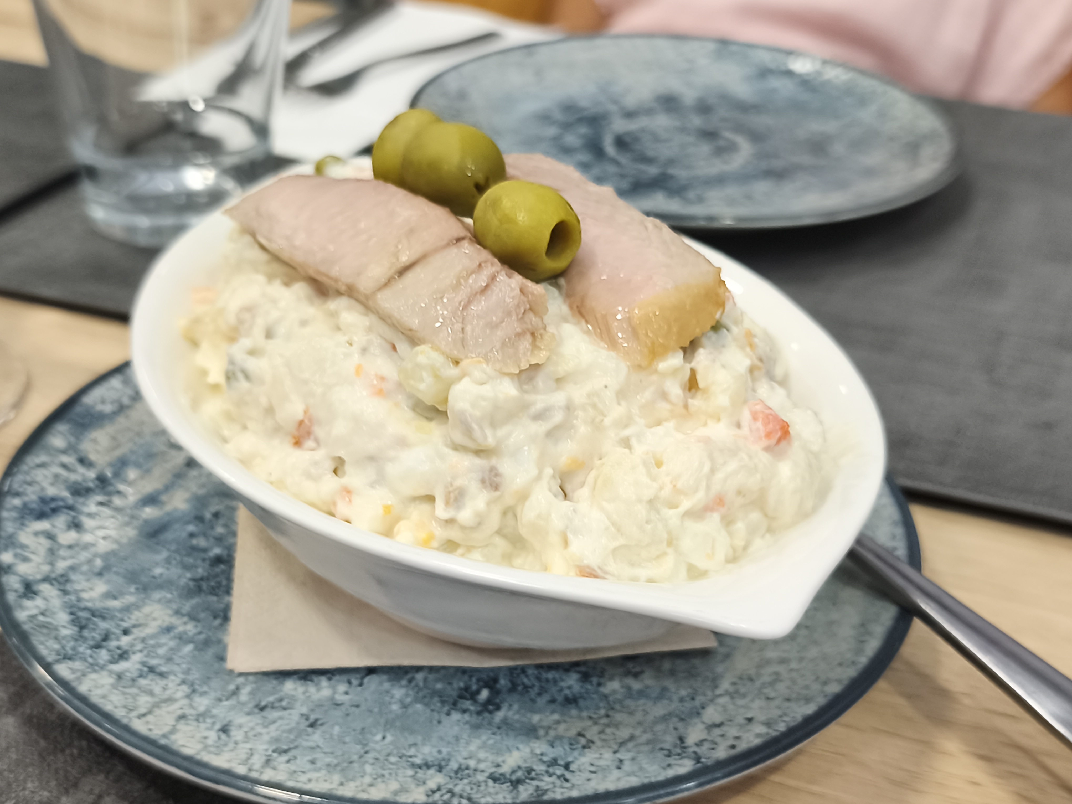 Ensaladilla rusa con ventresca
